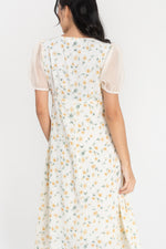 Load image into Gallery viewer, Dariela Floral All Over Midi Dress
