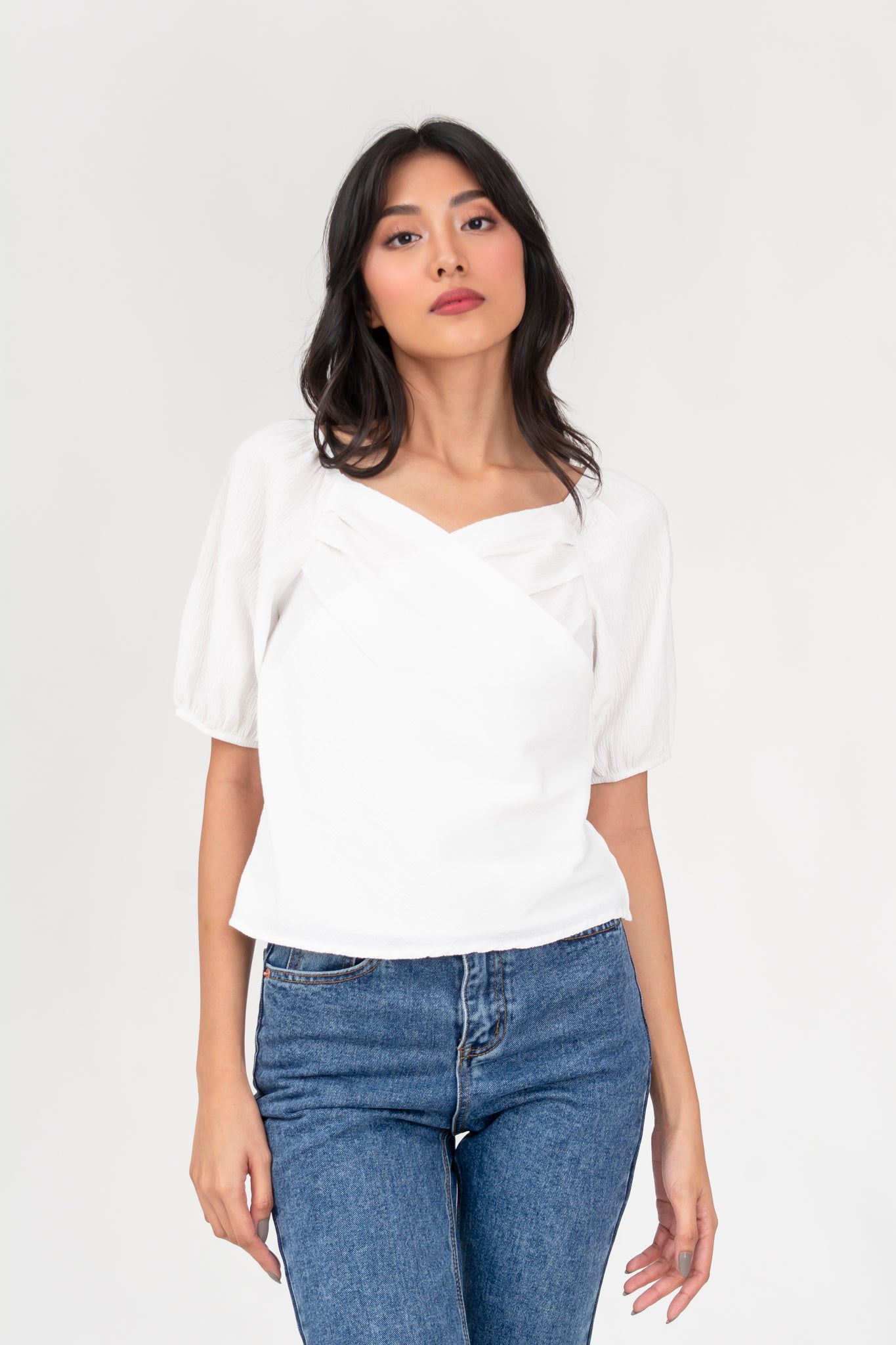 Ariah Sweetheart Top in White